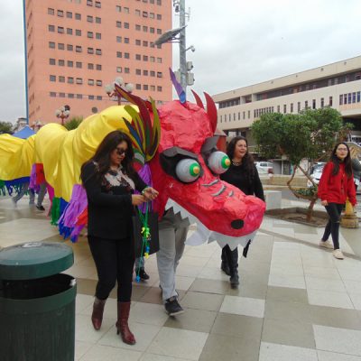 IC UST celebra bote de dragón en Arica